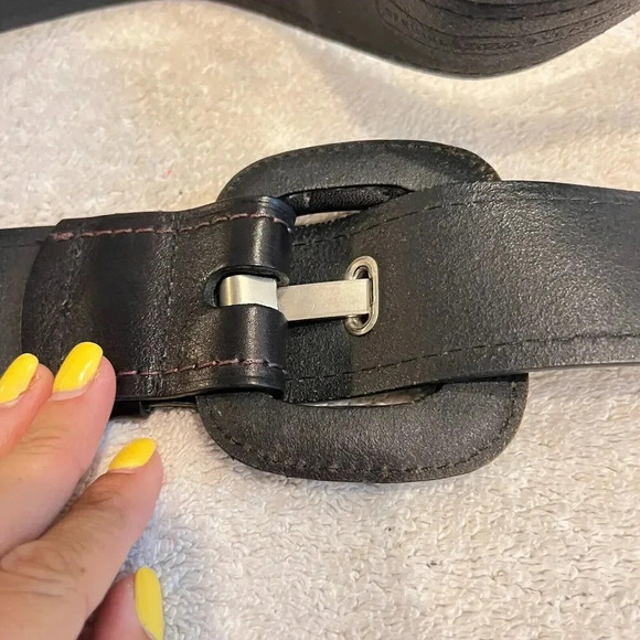 Fossil Womens Black Genuine Leather Belt 2" Wide Buckle Max 40" Classic Chic - Picture 4 of 11
